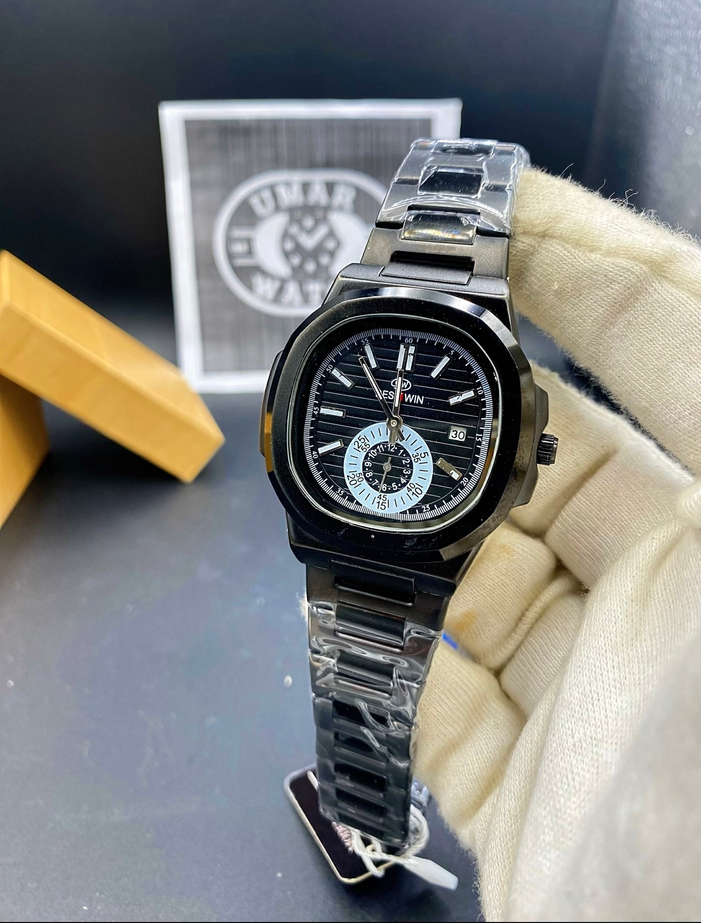 Classic Stainless Steel Wrist Watch with Subdial Features