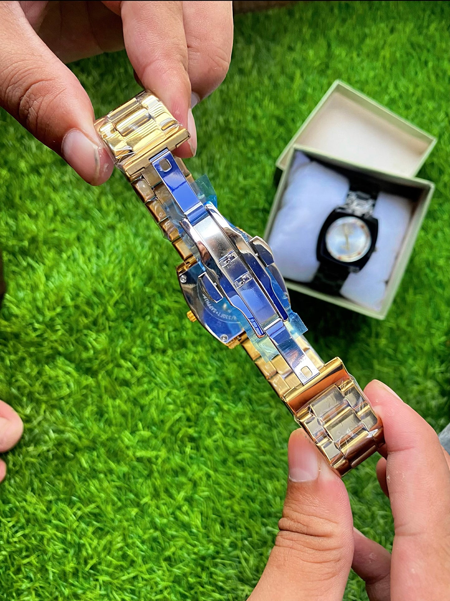 Luxury Diamond Bezel Men’s Wristwatch – Elegant Design Doubel Lock