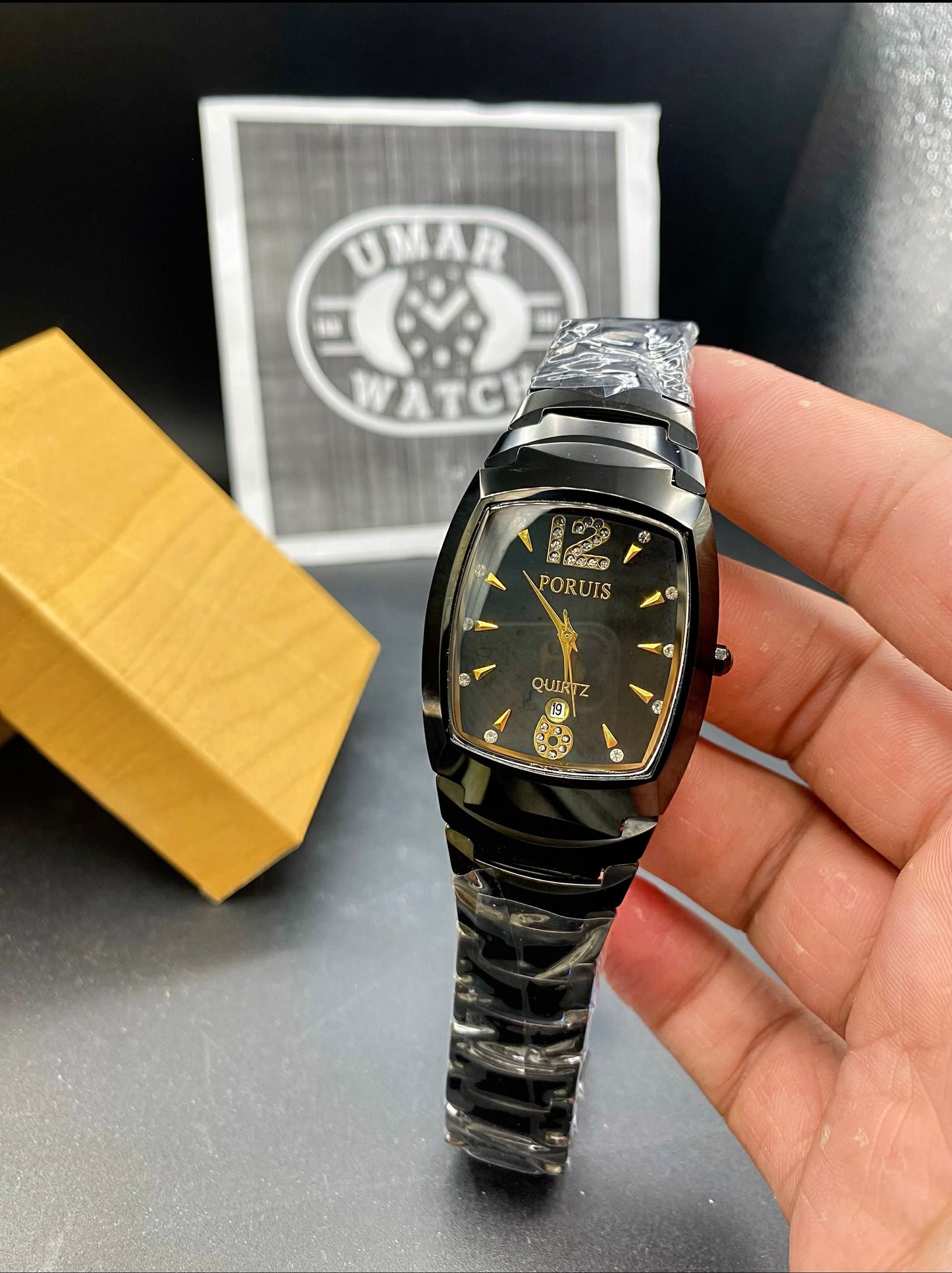 Full Diastar waterproof and scratch proof With Date Function
