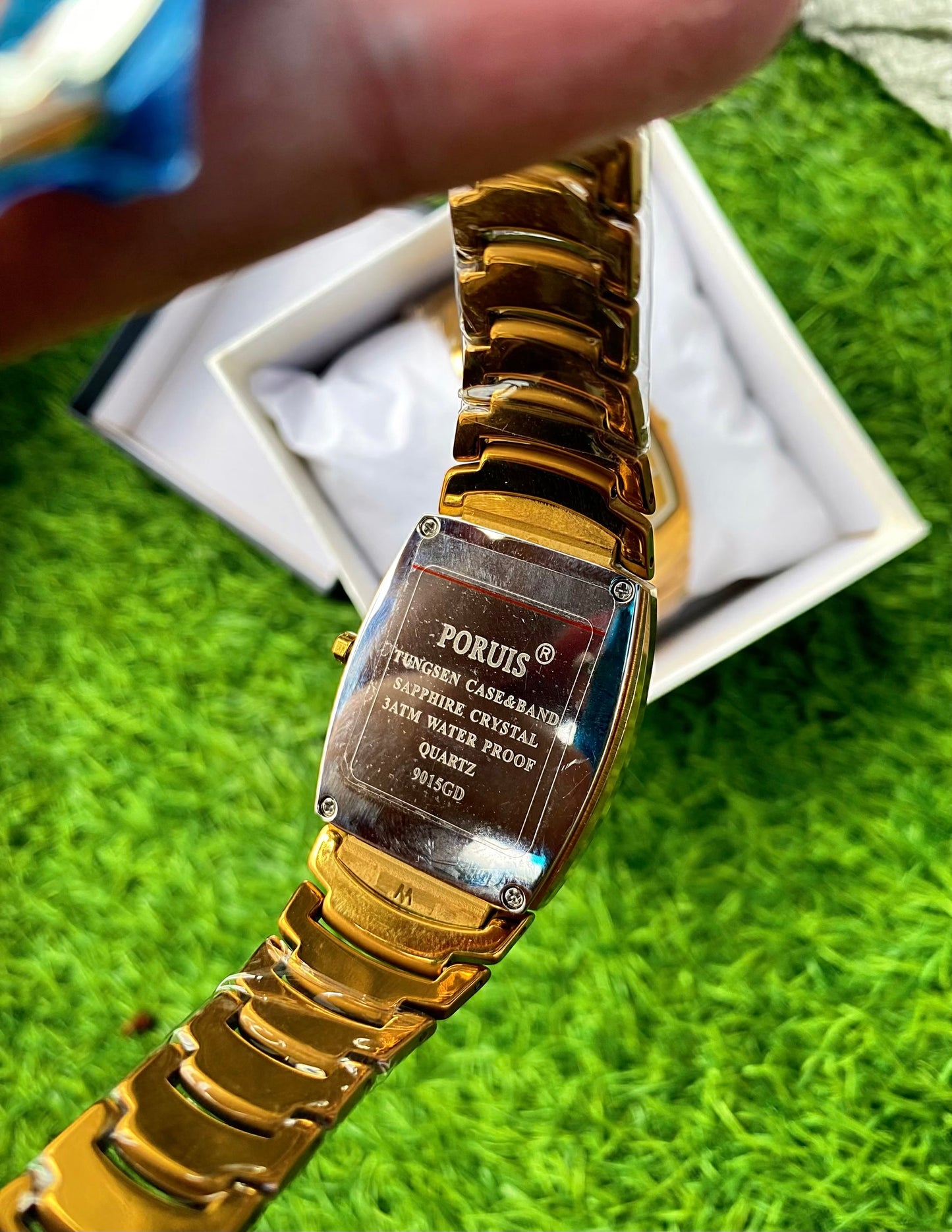 Full Diastar waterproof and scratch proof With Date Function